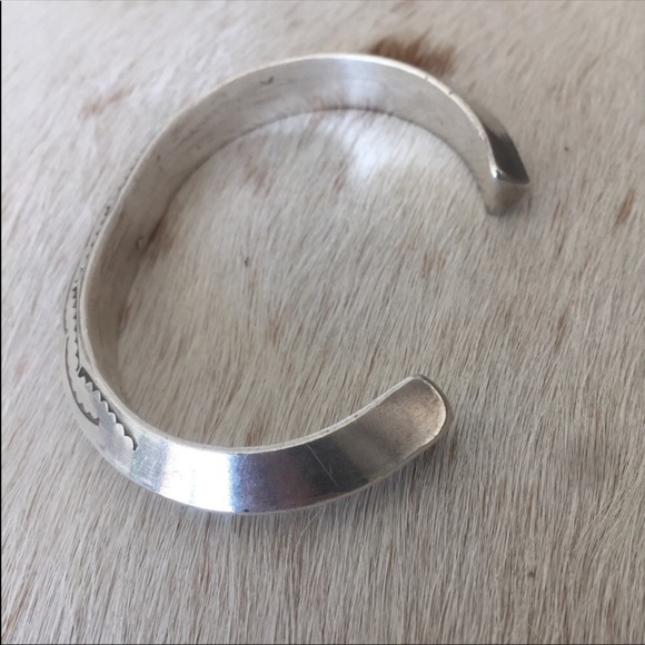 Gorgeous vintage sterling silver cuff bracelet - Picture 10 of 11